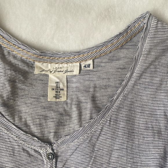 H&M Grey Striped 3/4 Length Henley - Picture 2 of 3